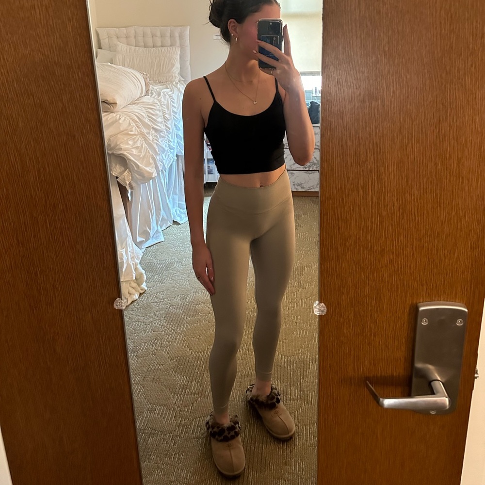 Set active x “QUAI” collab leggings